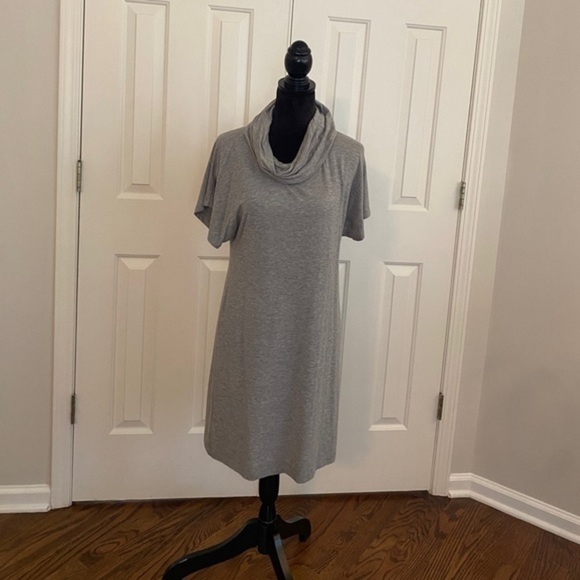 Lou & Grey Dresses & Skirts - Lou and grey cowl neck T-shirt dress. Size small